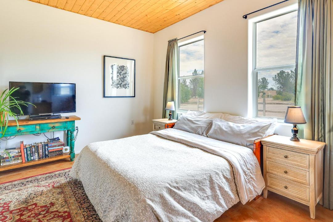 Photo of Bedroom in Mesilla Park