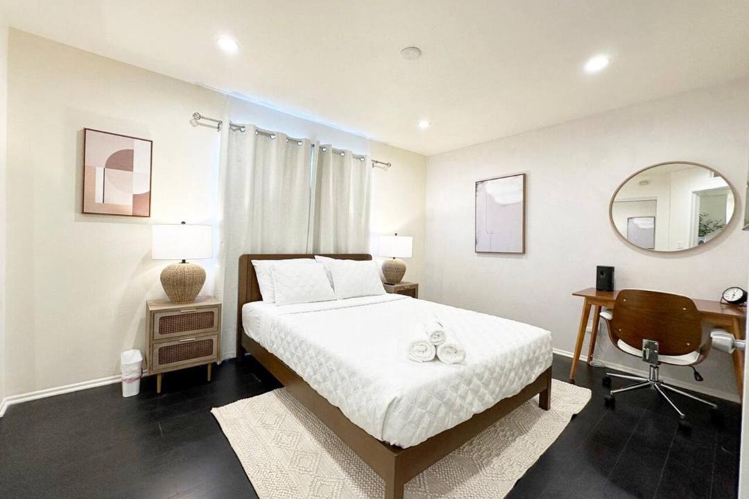 Photo of Bedroom in Burbank
