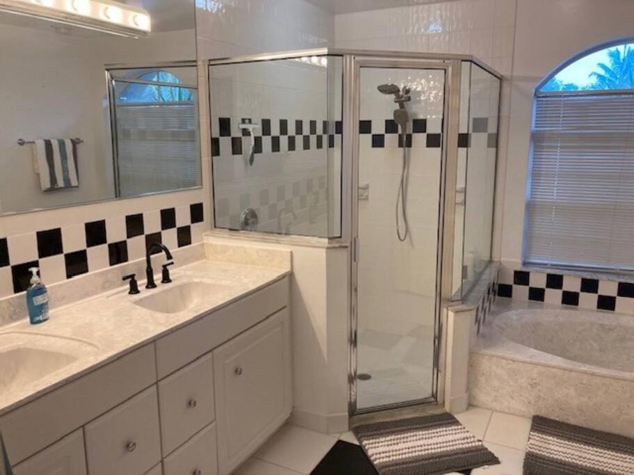 Photo of Bathroom in Lake Worth