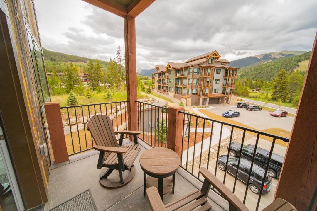 Photo of Patio Balcony in Lakeside Village