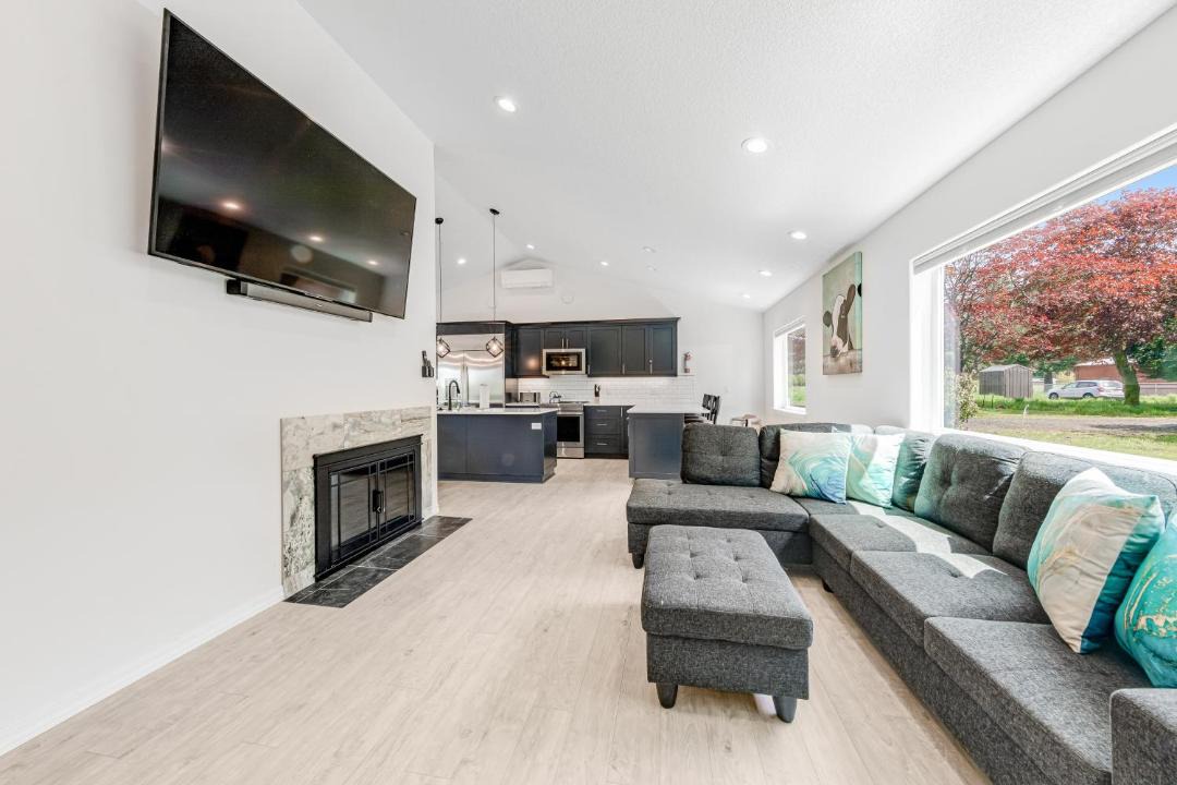 Photo of Livingroom in Tillamook