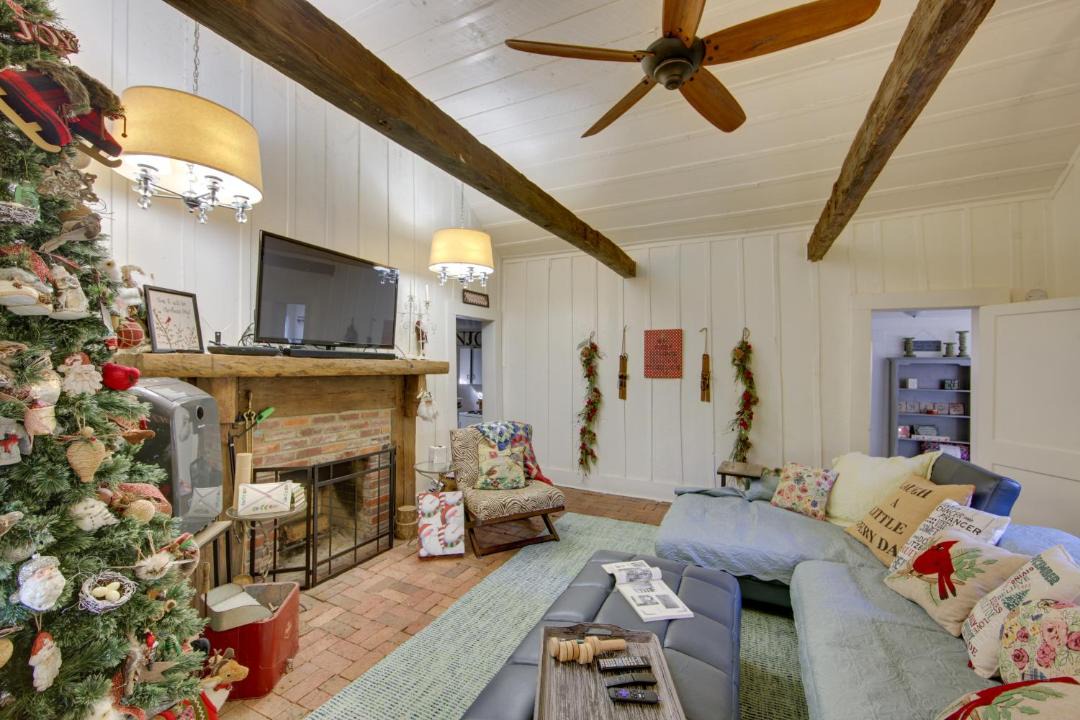 Photo of Livingroom in Marshall