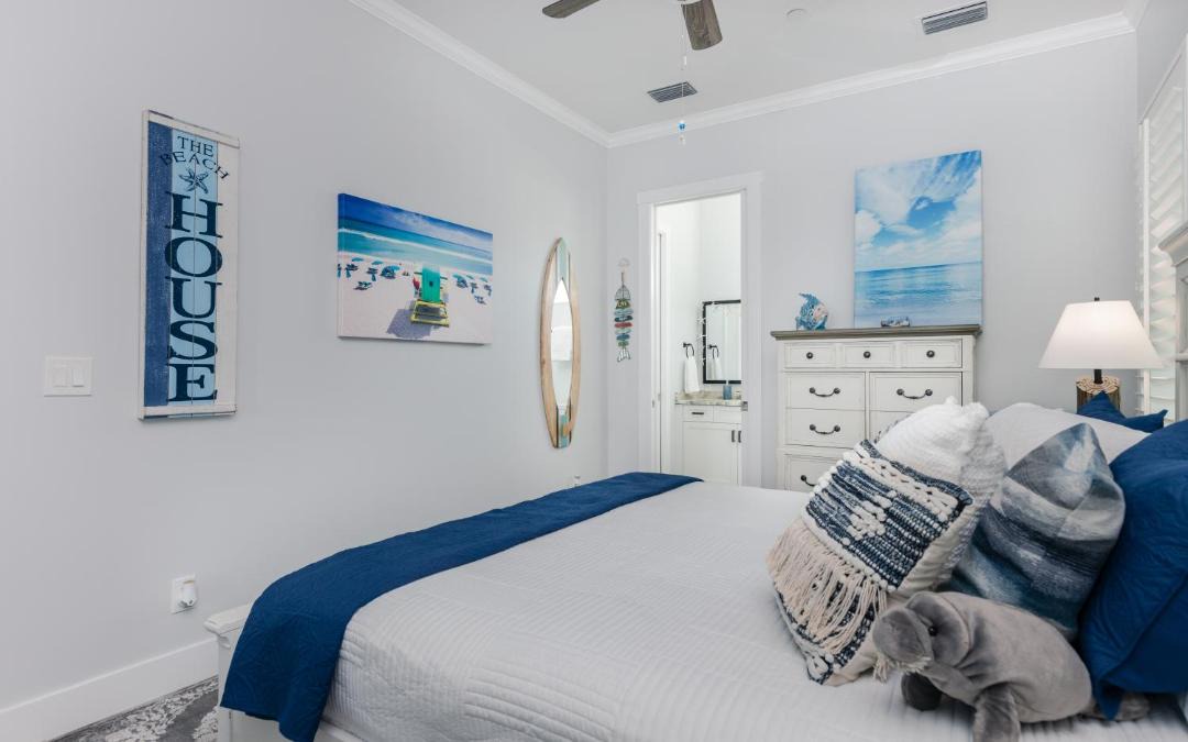 Photo of Bedroom in Cape Harbour
