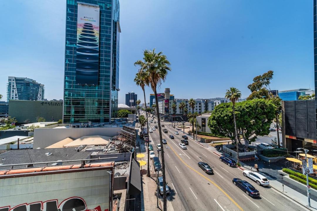 Photo of Others in Hollywood