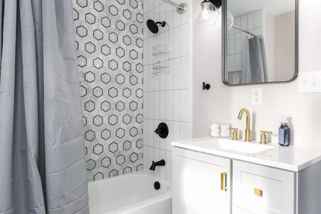 Photo of Bathroom in Roseland