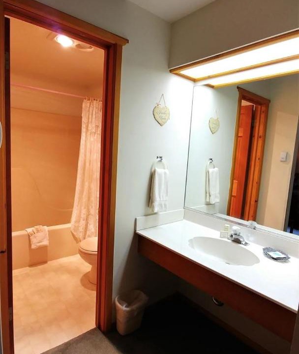 Photo of Bathroom in Red River