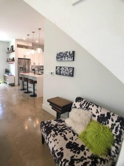 Photo of Livingroom in Austin