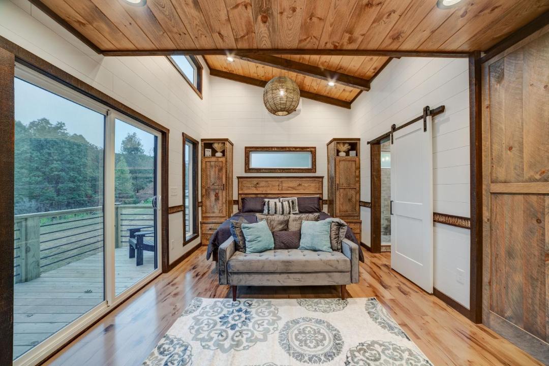 Photo of Livingroom in Morganton