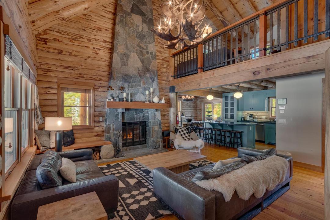 Photo of Livingroom in Tahoma