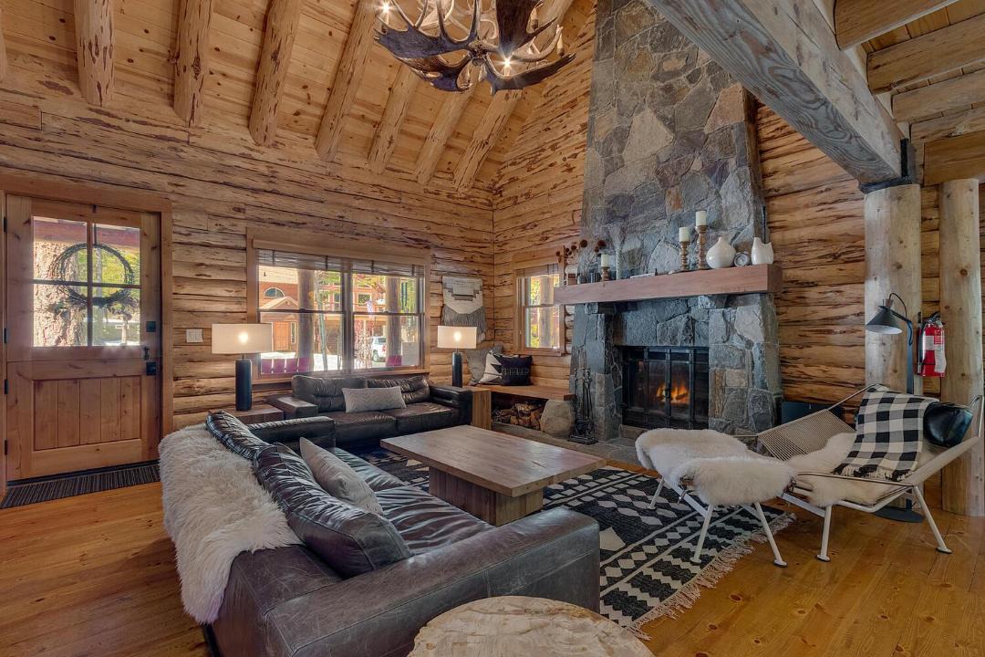 Photo of Livingroom in Tahoma
