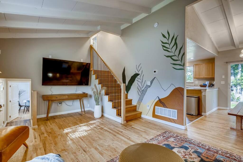 Photo of Livingroom in Arvada Plaza Area