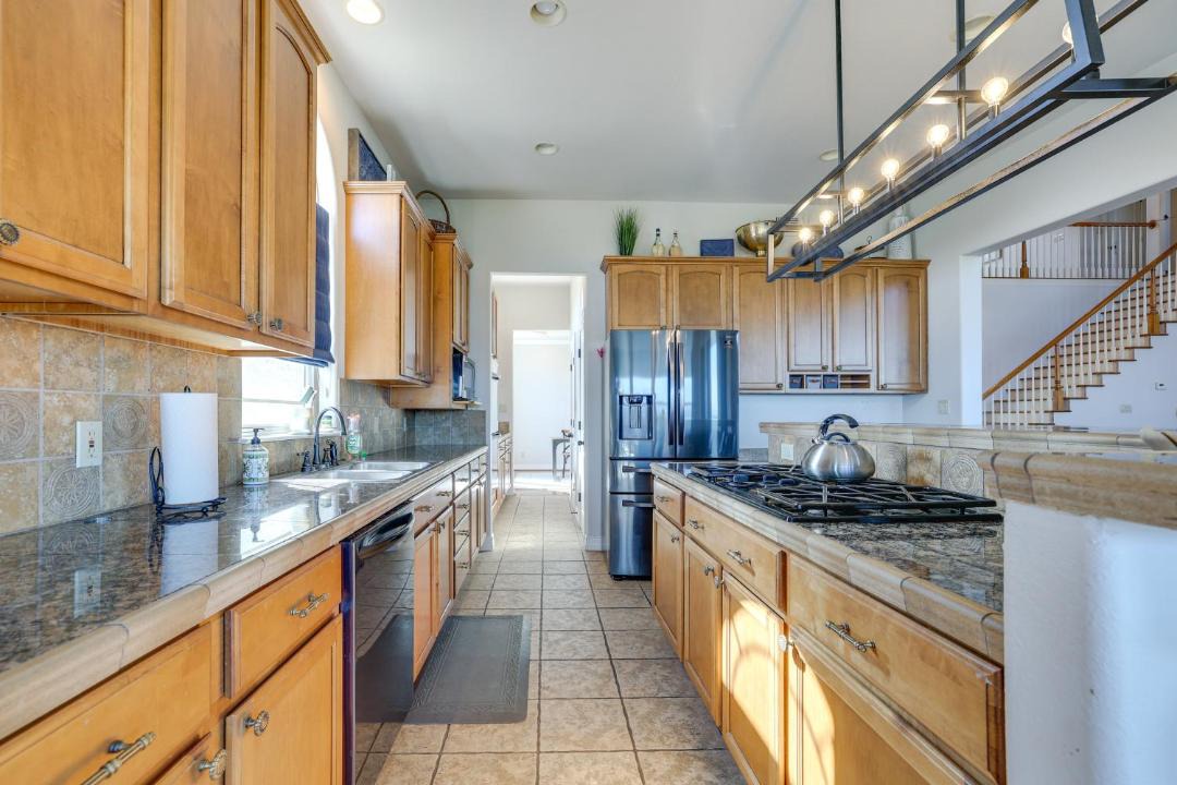 Photo of Kitchen in Canyon Lake
