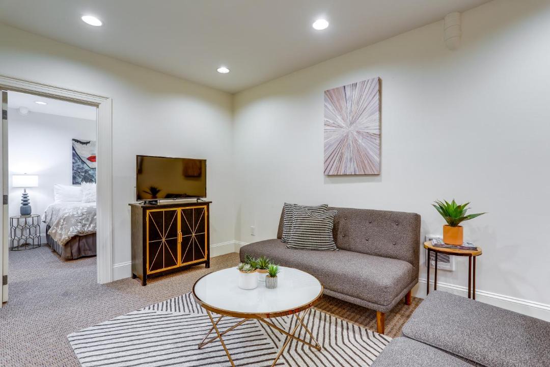 Photo of Livingroom in Belltown