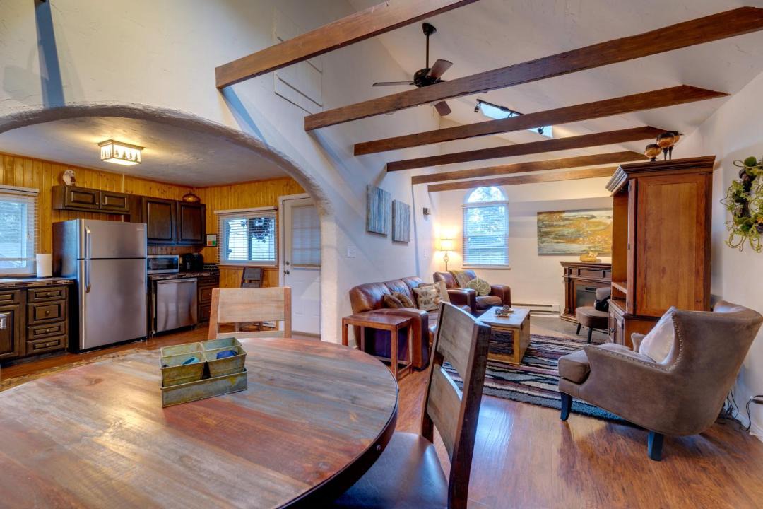 Photo of Livingroom in Green Mountain Falls
