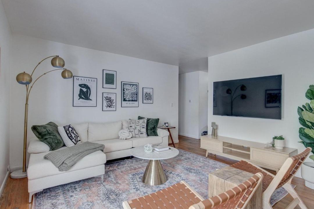 Photo of Livingroom in South Westminster