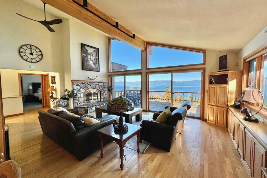 Photo of Livingroom in Tahoma