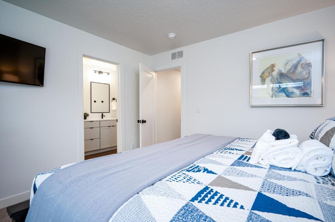 Photo of Bedroom in Mountain Green