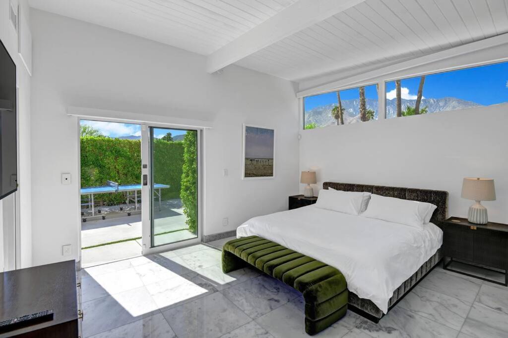 Photo of Bedroom in Racquet Club Estates
