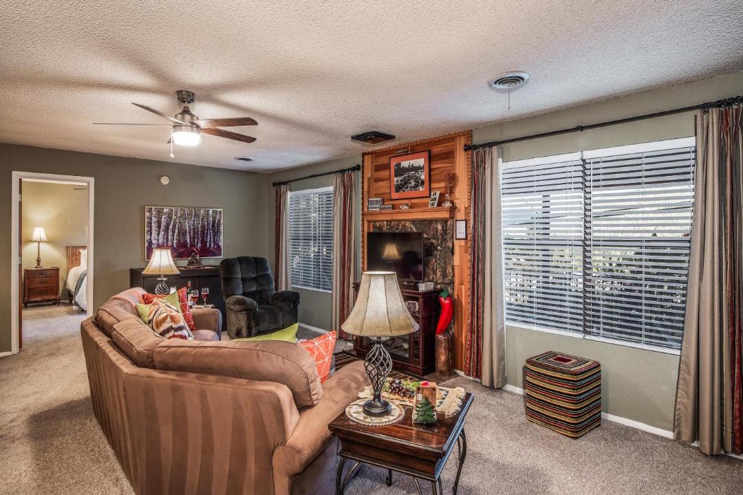 Photo of Livingroom in Ruidoso