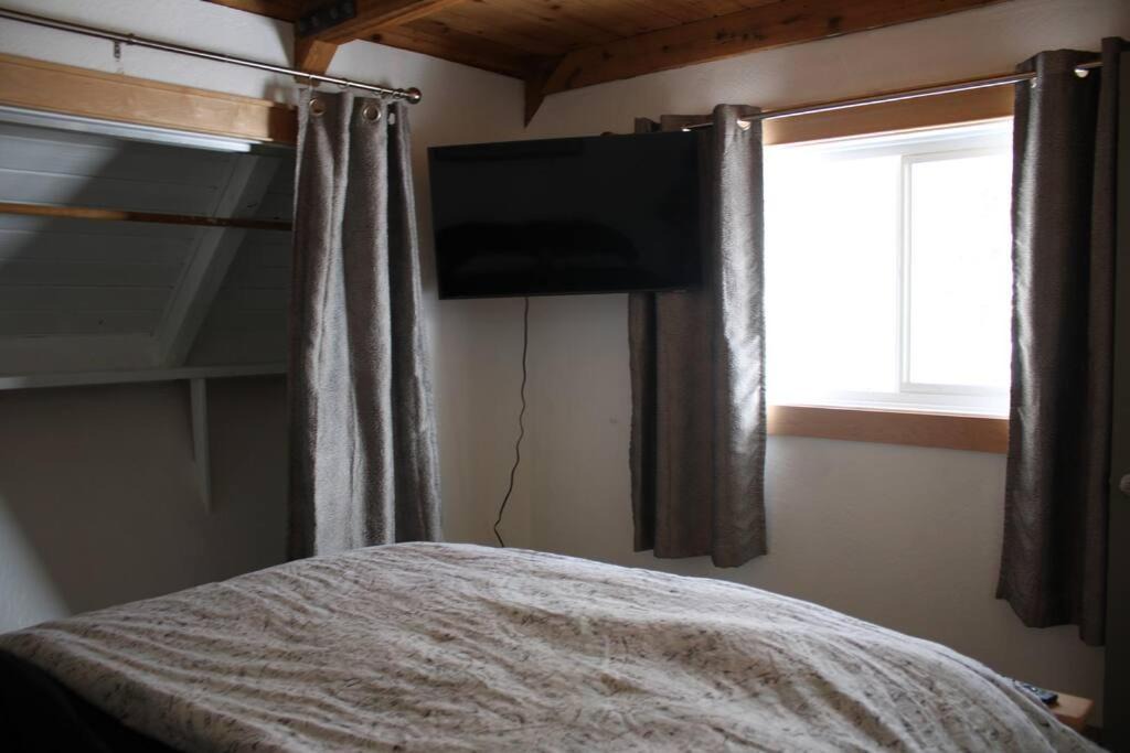 Photo of Bedroom in Oak Harbor