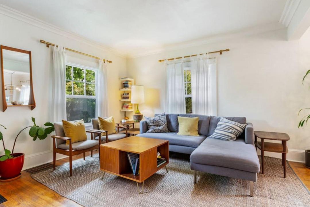 Photo of Livingroom in Ladd's Addition