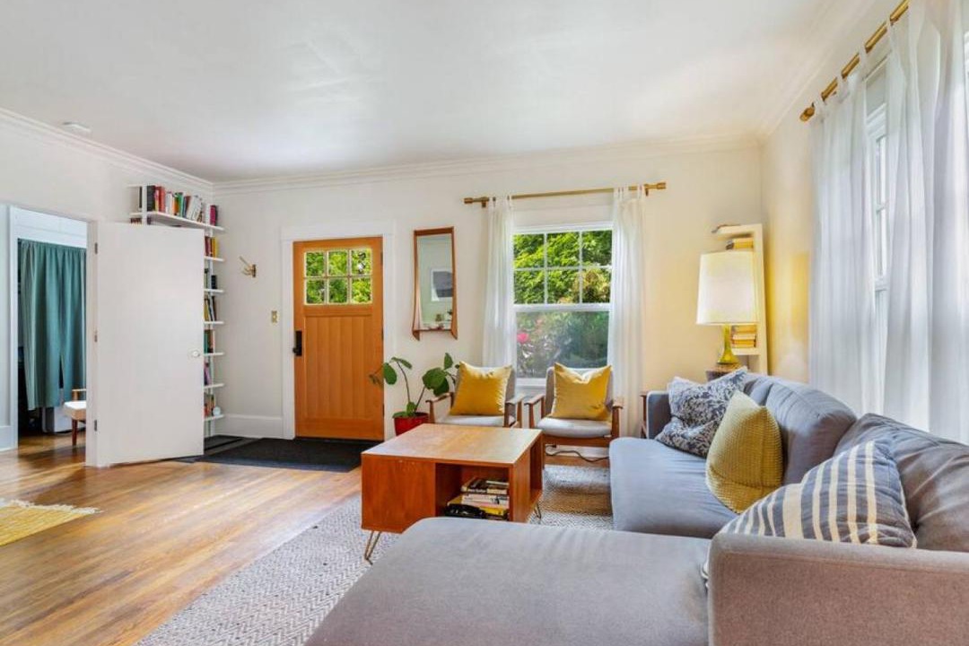 Photo of Livingroom in Ladd's Addition