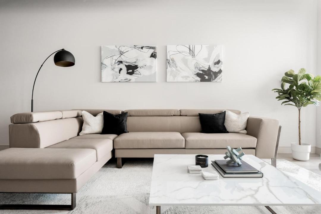 Photo of Livingroom in Jefferson Park