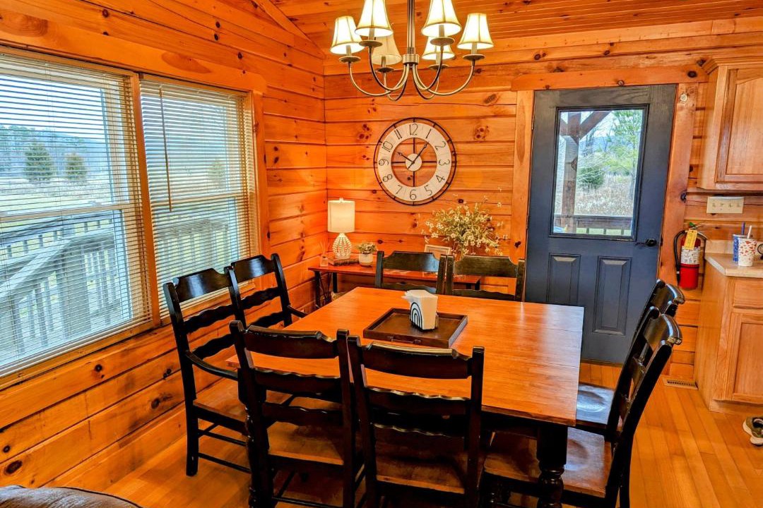 Photo of Livingroom in Byrdstown