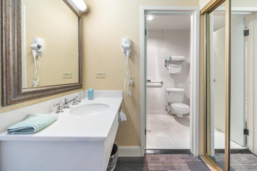Photo of Bathroom in Cow Hollow