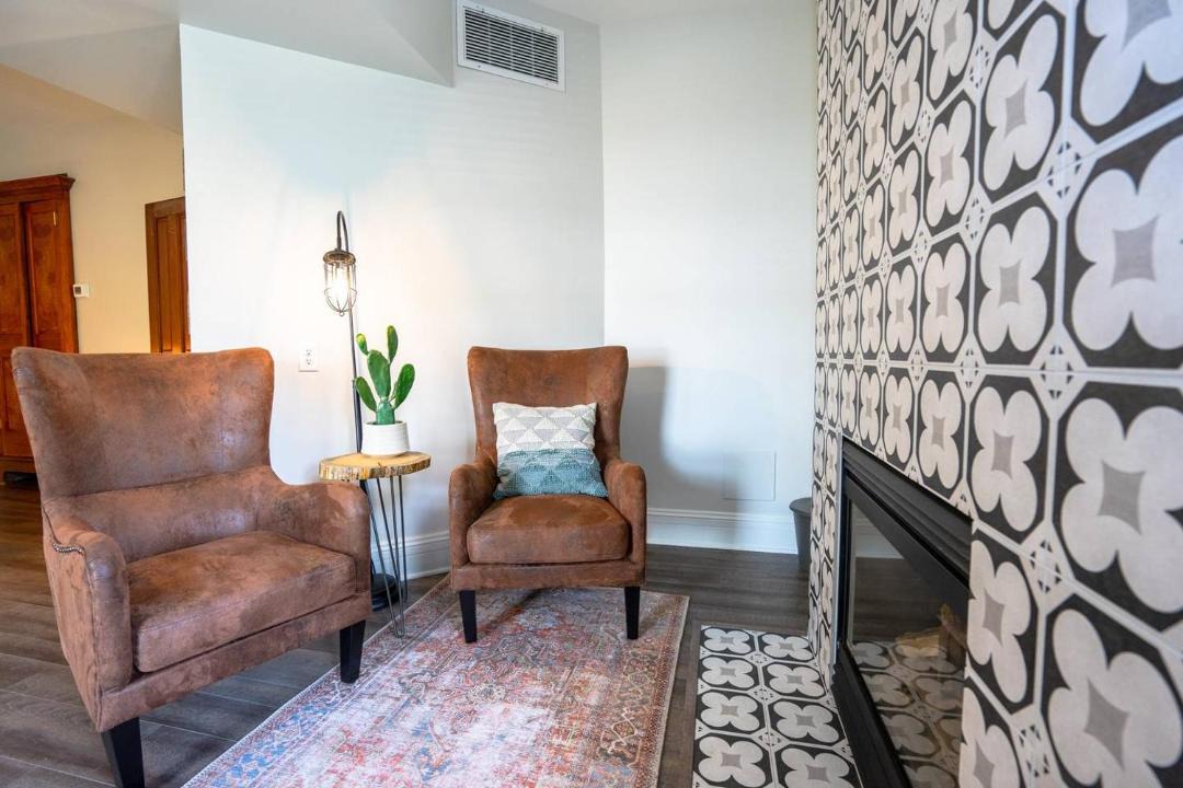 Photo of Livingroom in Five Points