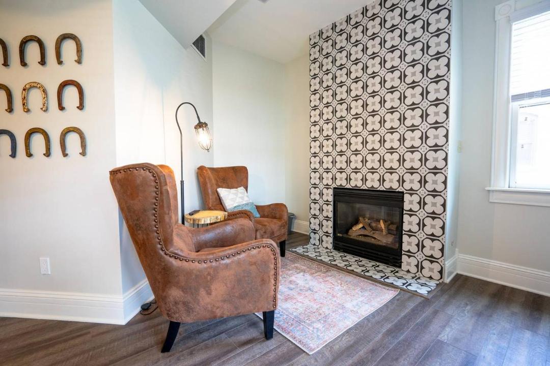 Photo of Livingroom in Five Points