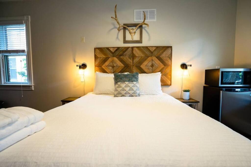Photo of Bedroom in Five Points