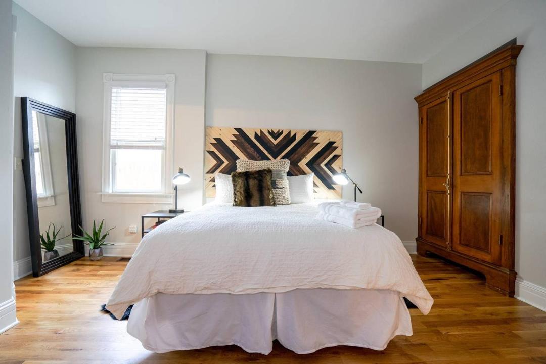 Photo of Bedroom in Five Points