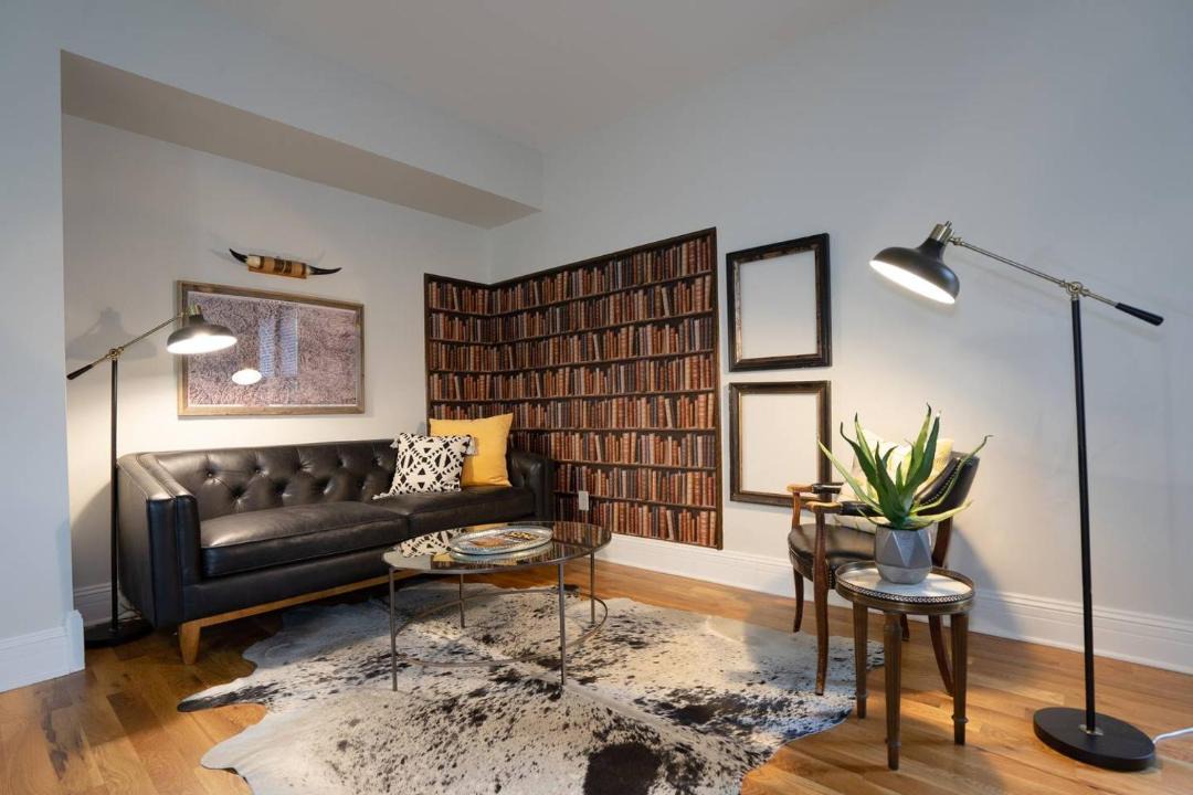 Photo of Livingroom in Five Points