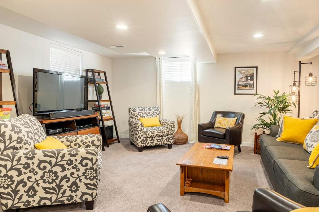 Photo of Livingroom in Mill Creek