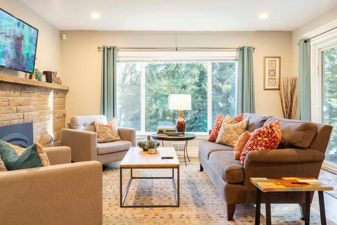 Photo of Livingroom in Mill Creek