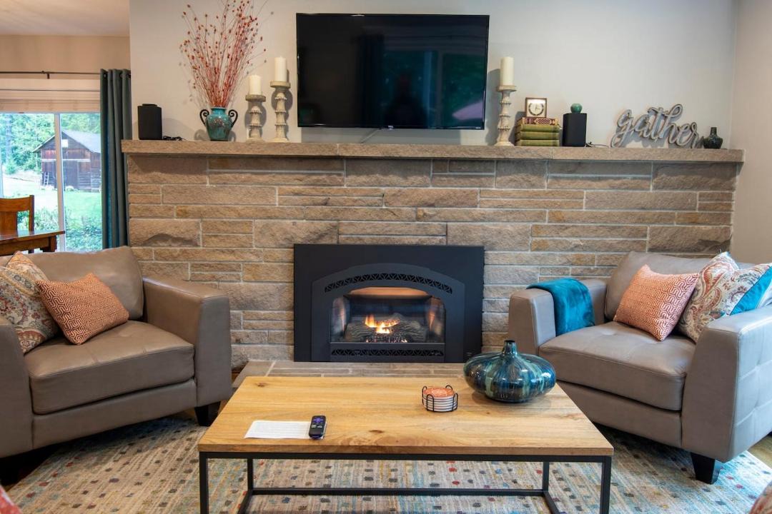 Photo of Livingroom in Mill Creek