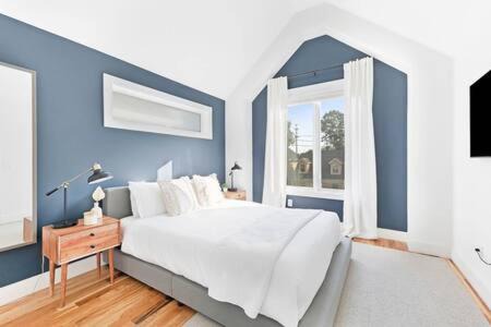 Photo of Bedroom in Hope Gardens
