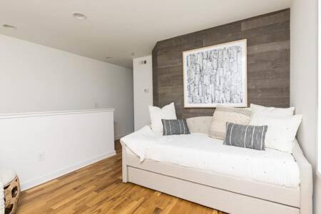 Photo of Bedroom in The Nations