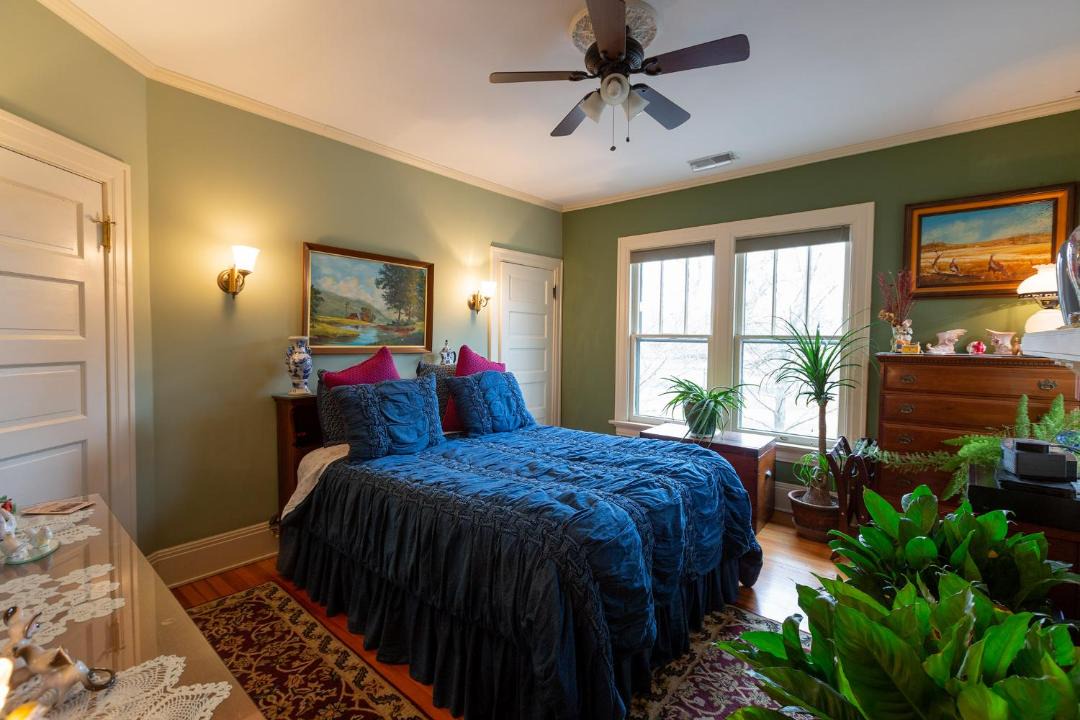 Photo of Bedroom in Franklin Park