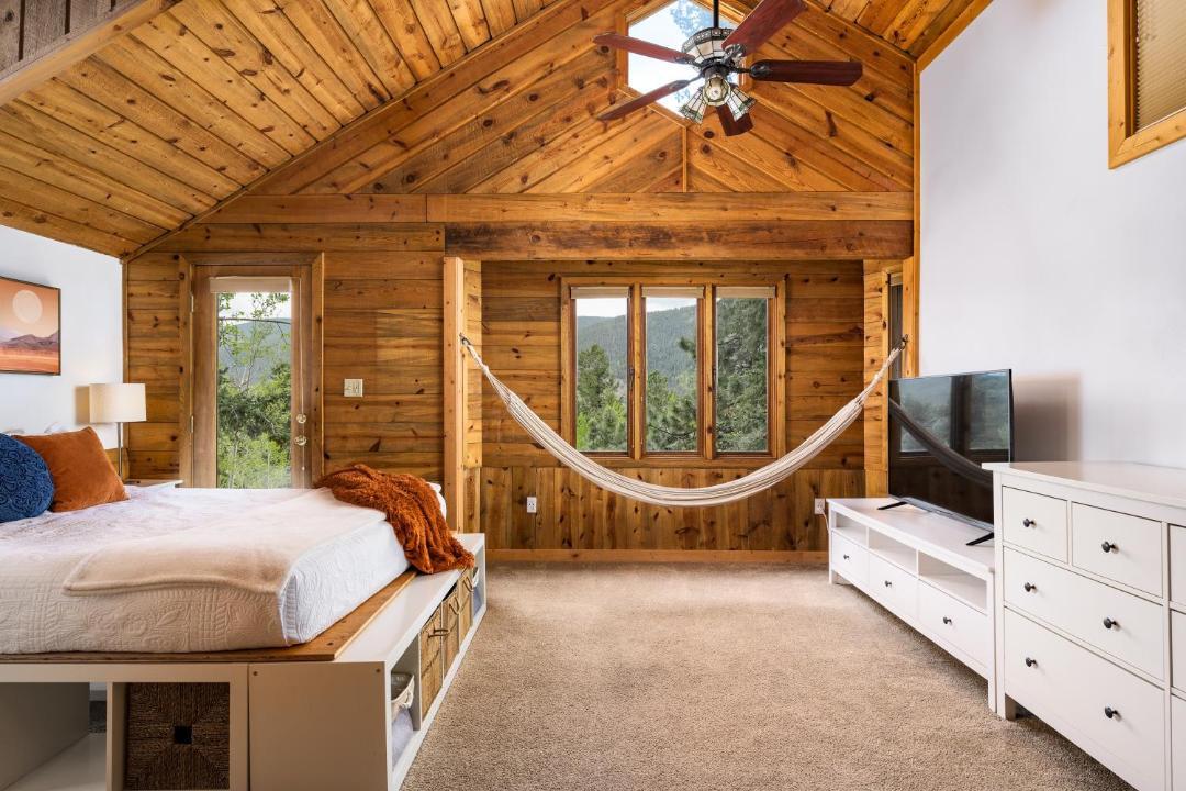 Photo of Bedroom in Evergreen