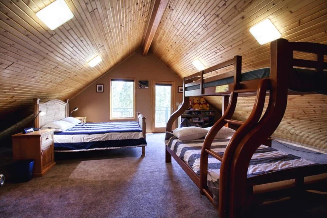 Photo of Bedroom in Twin Lakes
