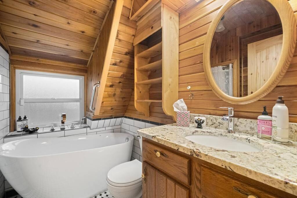 Photo of Bathroom in Divide