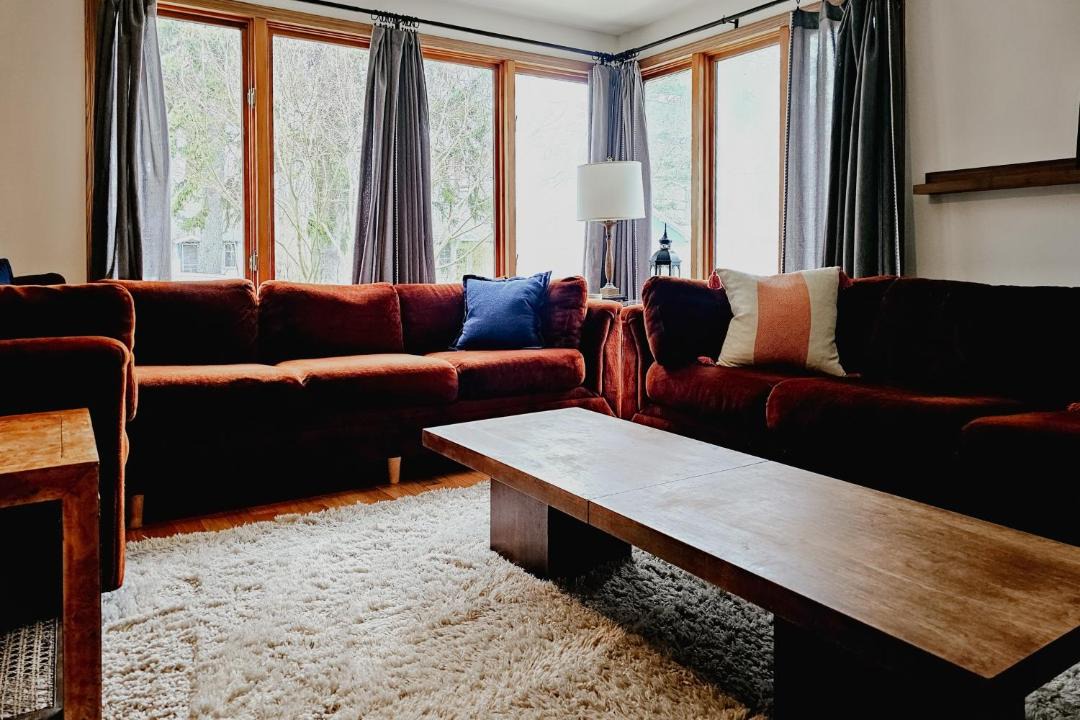 Photo of Livingroom in Union Pier