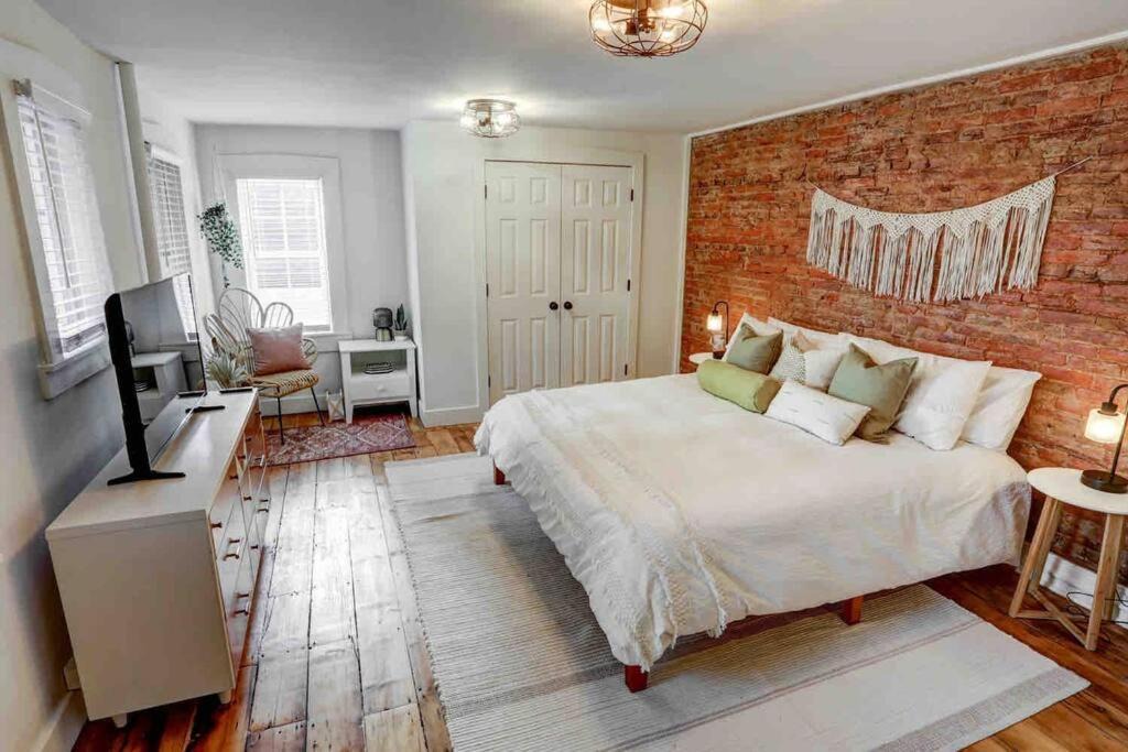 Photo of Bedroom in Historic Downtown Lancaster