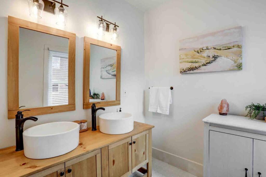 Photo of Bathroom in Historic Downtown Lancaster