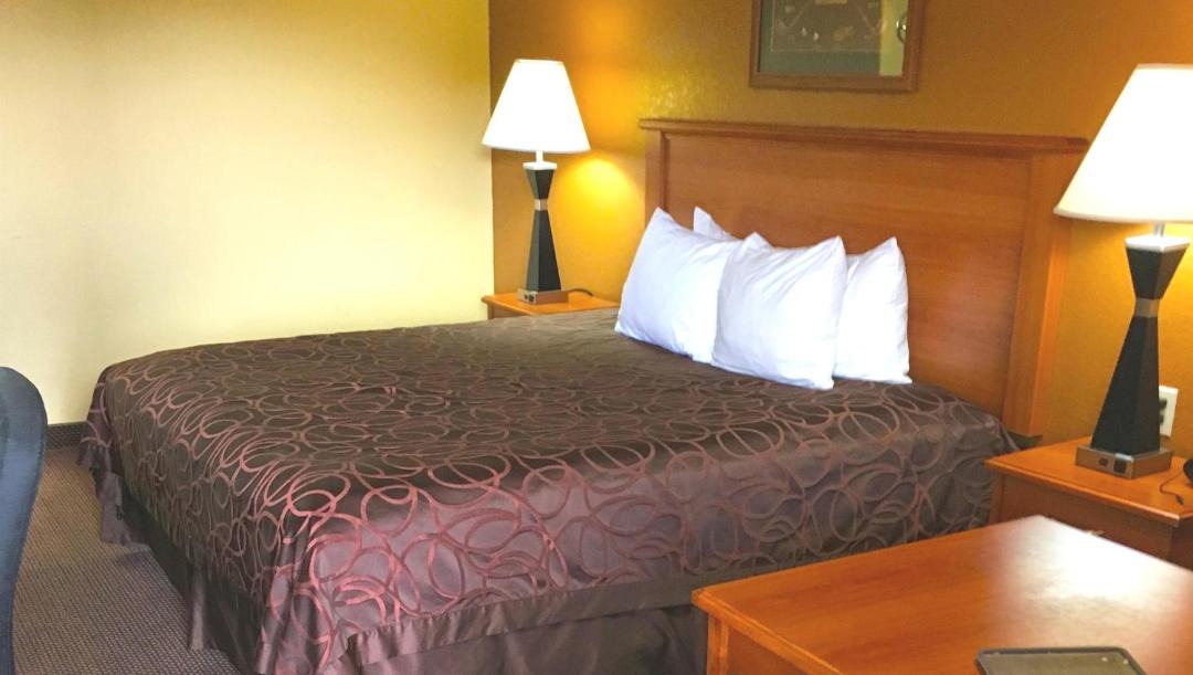 Photo of Bedroom in Center