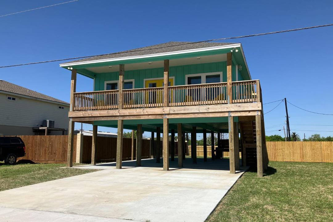 Photo of Buildings in Aransas Pass