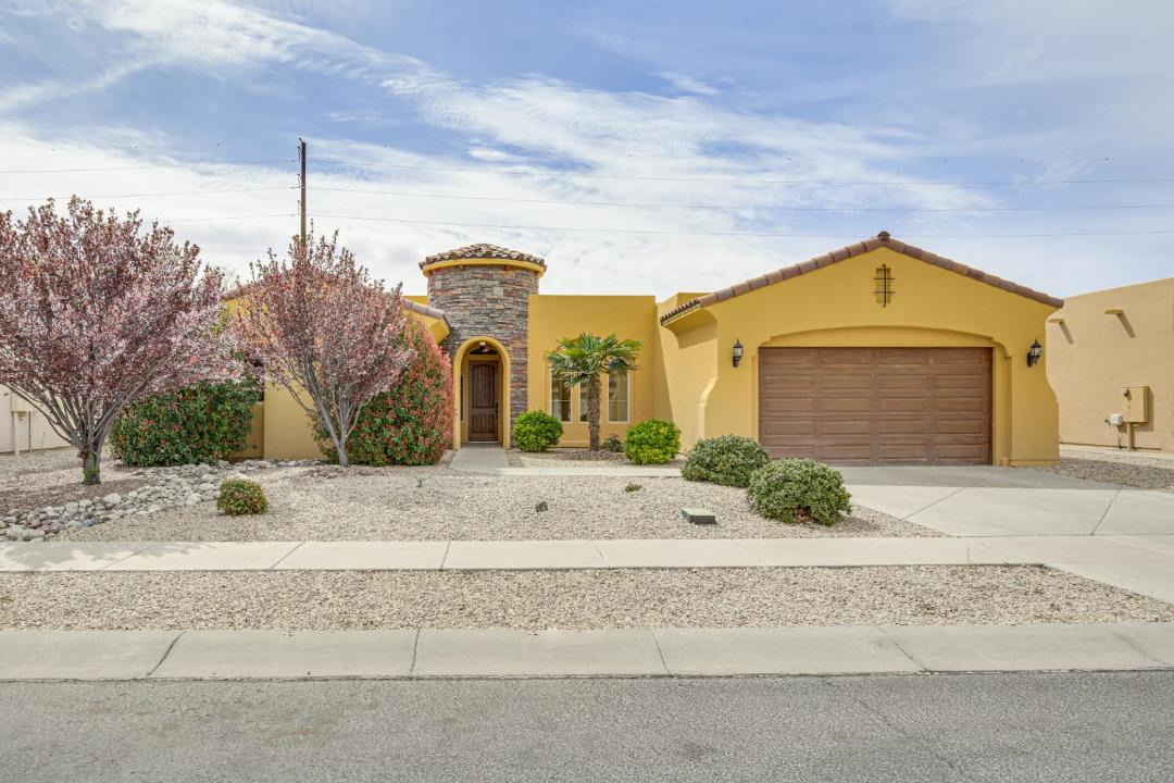 Photo of Buildings in Las Cruces