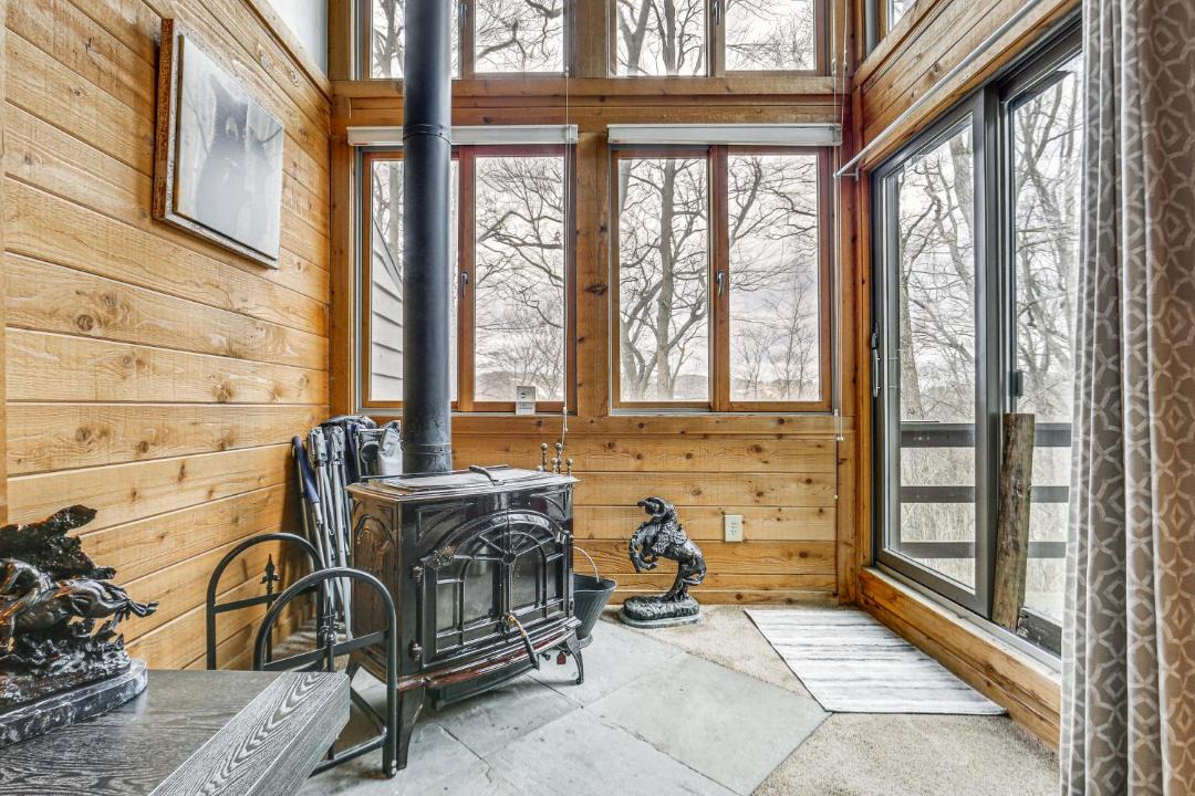 Photo of Livingroom in Seven Springs
